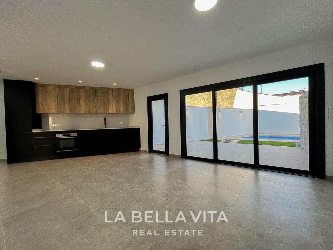 3 soveværelse Villa til salg i Los Cuarteros med swimmingpool - € 445.000 (Ref: 9335218)