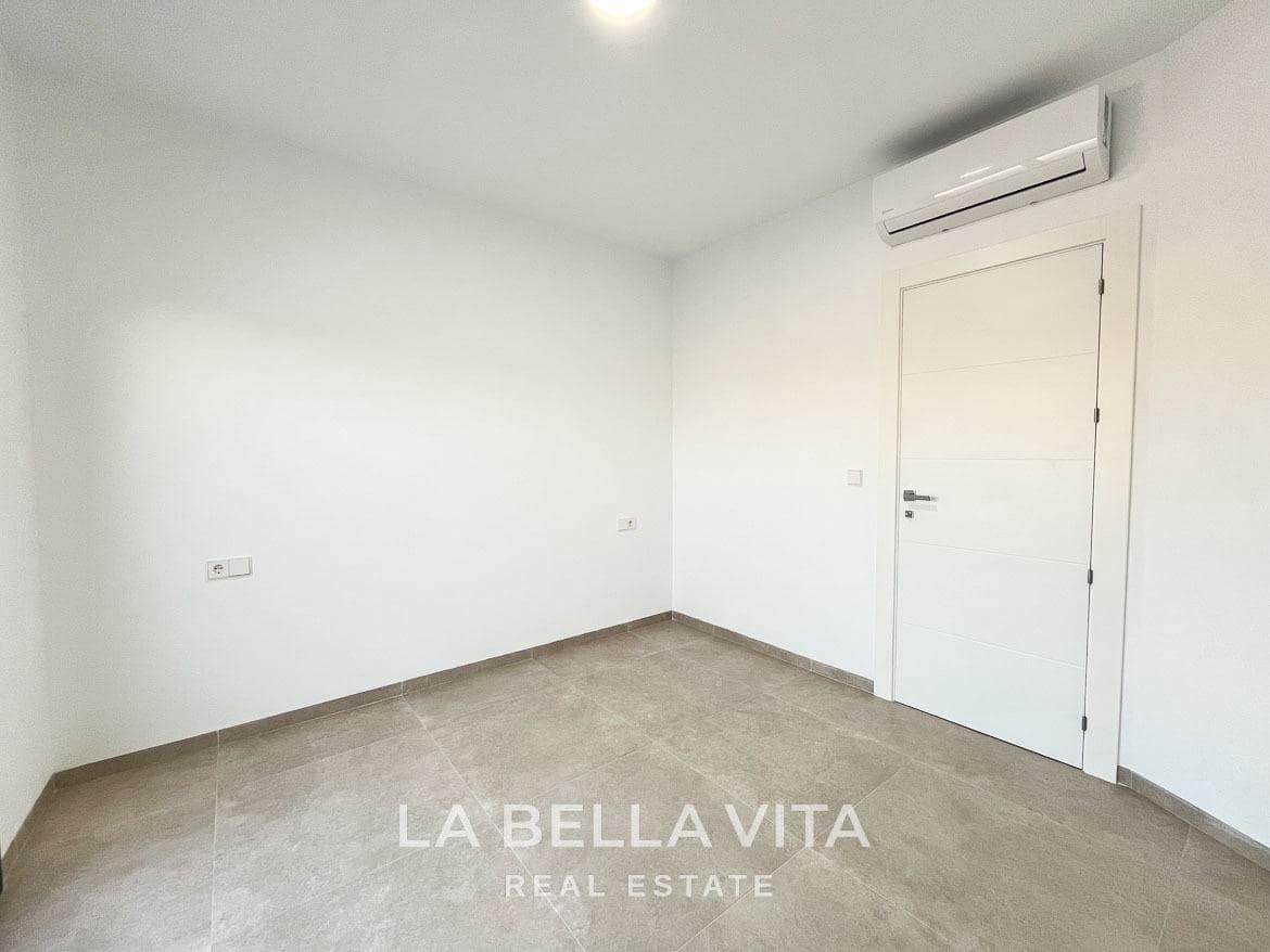 3 soveværelse Villa til salg i Los Cuarteros med swimmingpool - € 445.000 (Ref: 9335218)