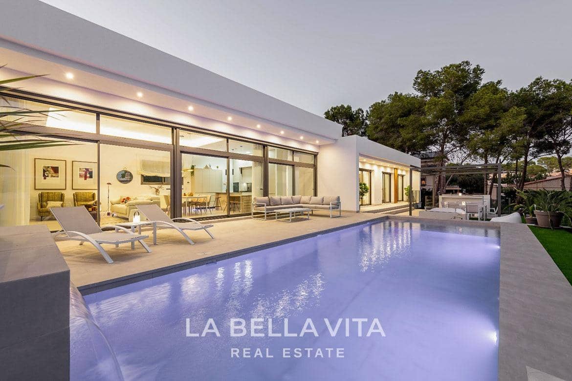 3 sypialnia Willa na sprzedaż w Pinar de Campoverde z basenem garażem - 825 000 € (Ref: 9335219)