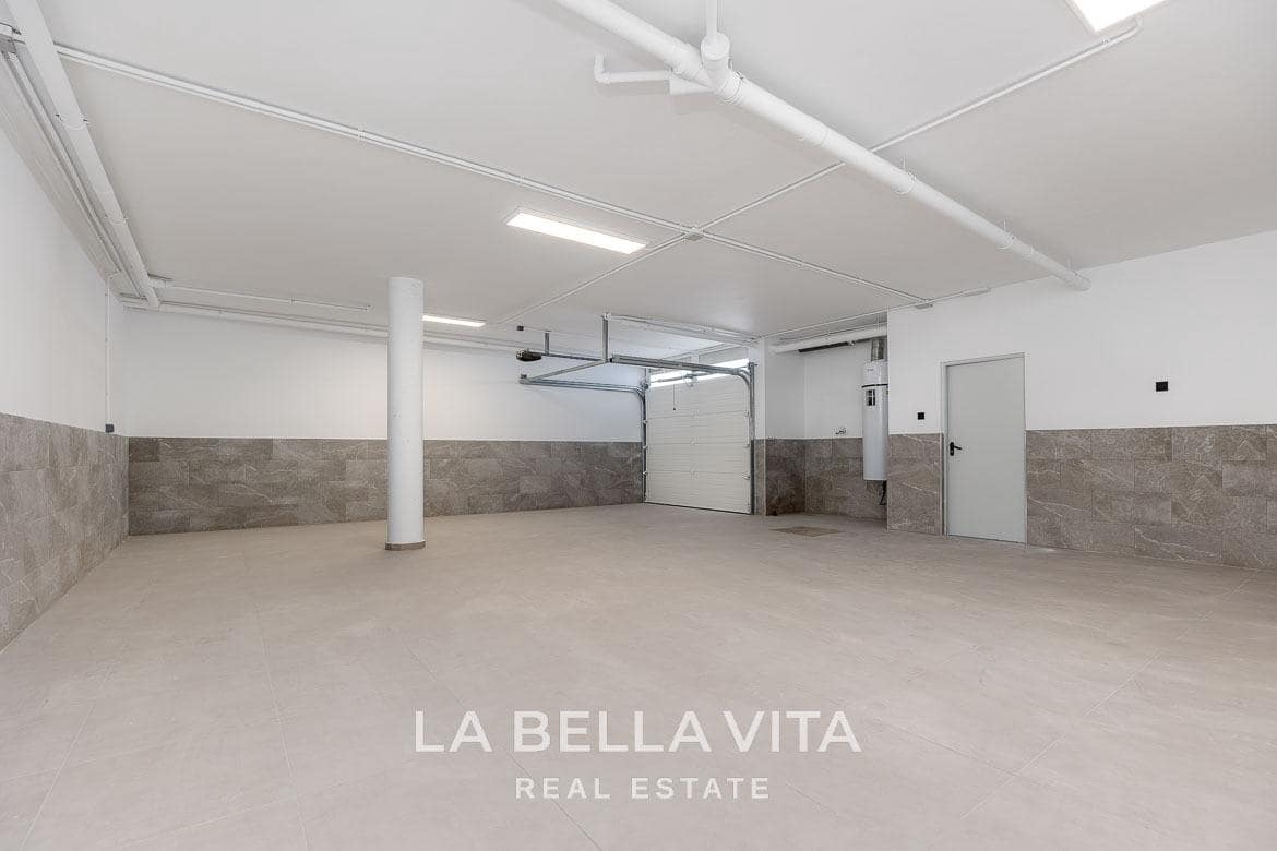 4 chambre Villa/Maison à vendre à Los Alcazares avec piscine garage - 685 000 € (Ref: 9335225)