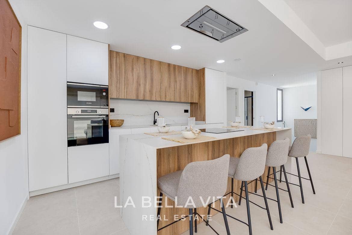 4 chambre Villa/Maison à vendre à Los Alcazares avec piscine garage - 685 000 € (Ref: 9335225)