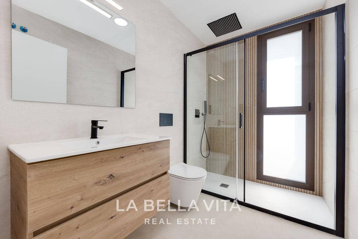 4 chambre Villa/Maison à vendre à Los Alcazares avec piscine garage - 685 000 € (Ref: 9335225)