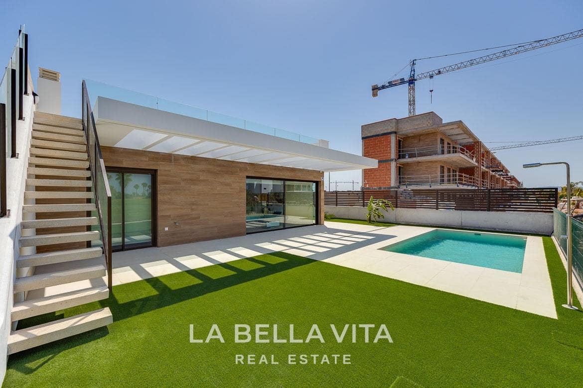 4 chambre Villa/Maison à vendre à Los Alcazares avec piscine garage - 685 000 € (Ref: 9335225)