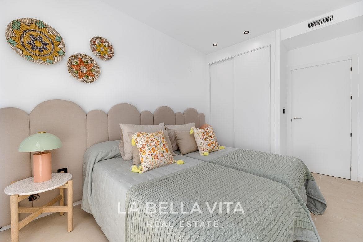 4 chambre Villa/Maison à vendre à Los Alcazares avec piscine garage - 685 000 € (Ref: 9335225)