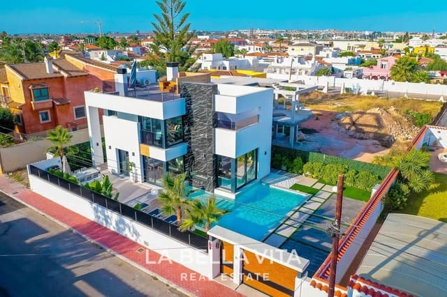 3 bedroom Villa for sale in El Chaparral - La Siesta - La Torreta, Torrevieja with pool garage - € 750,000 (Ref: 9335226)