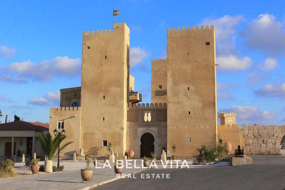 3 chambre Villa/Maison à vendre à San Miguel de Salinas avec piscine - 429 900 € (Ref: 9375227)