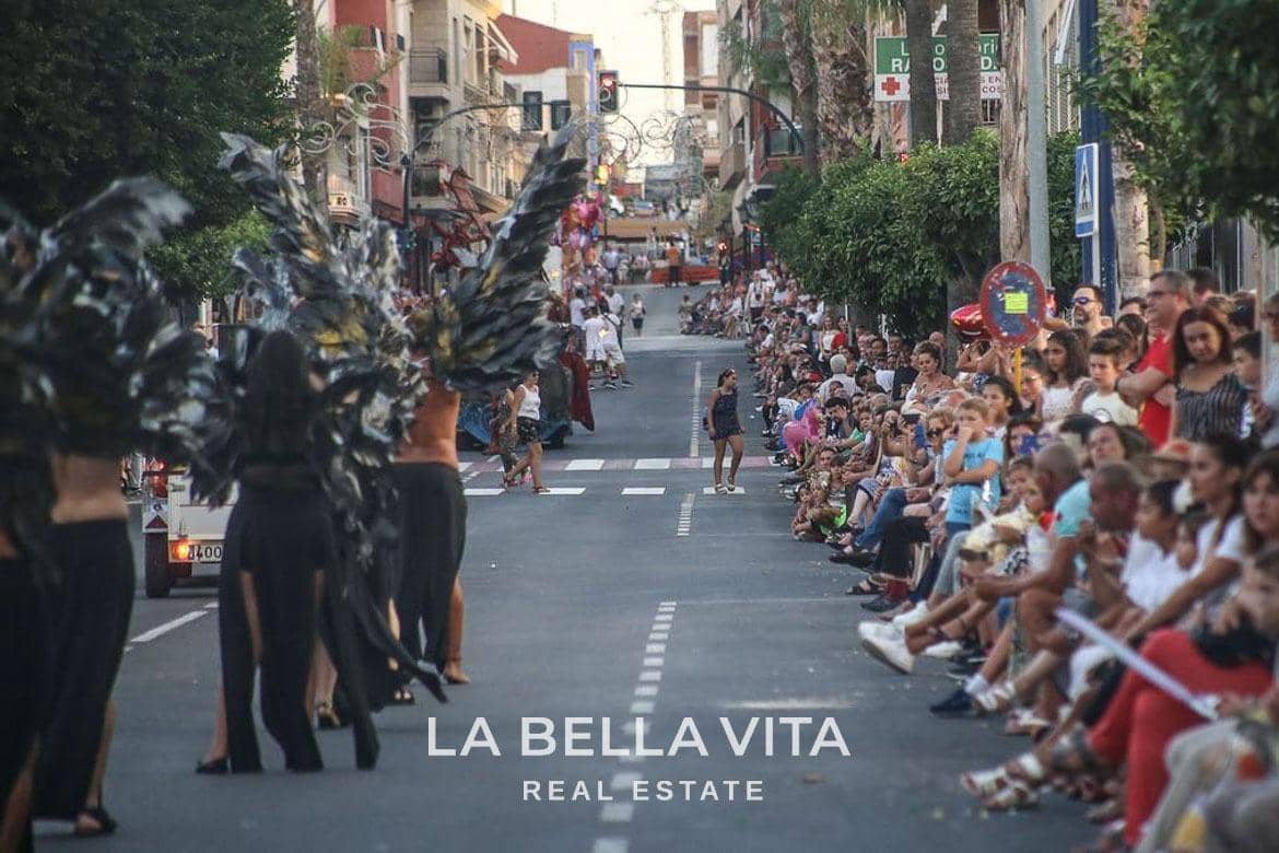 3 chambre Villa/Maison à vendre à San Miguel de Salinas avec piscine - 429 900 € (Ref: 9375227)