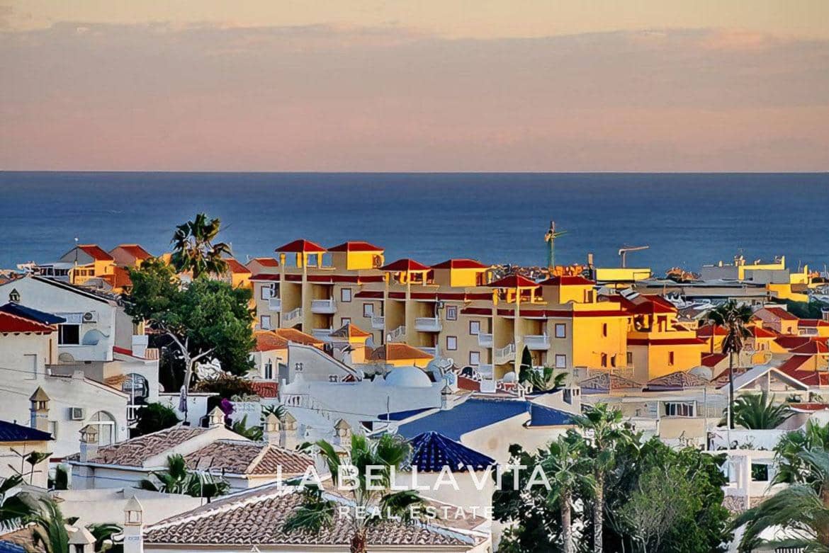 3 chambre Villa/Maison à vendre à San Miguel de Salinas avec piscine - 429 900 € (Ref: 9375227)