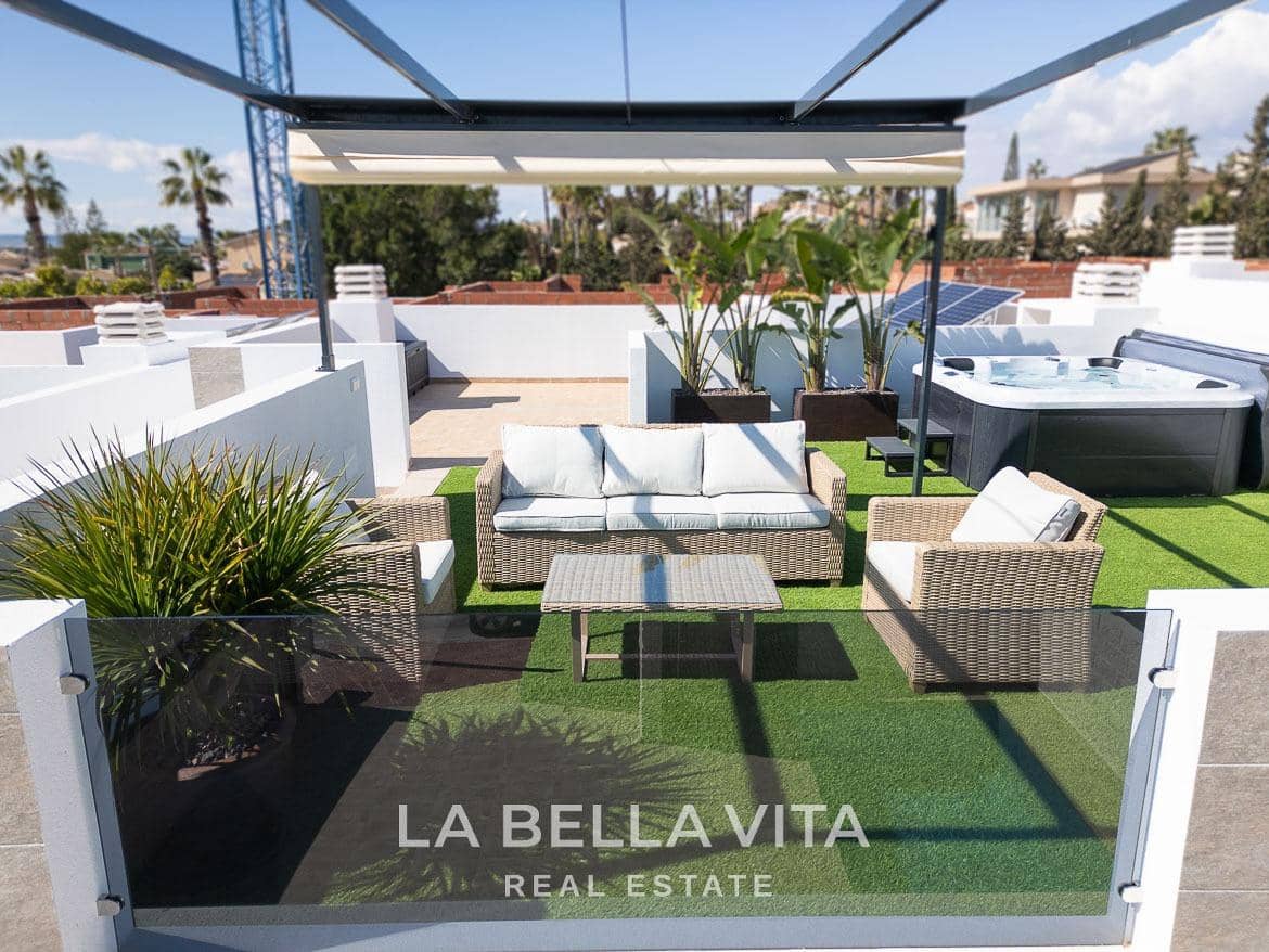 3 soveværelse Villa til salg i San Fulgencio med swimmingpool - € 392.000 (Ref: 9375228)