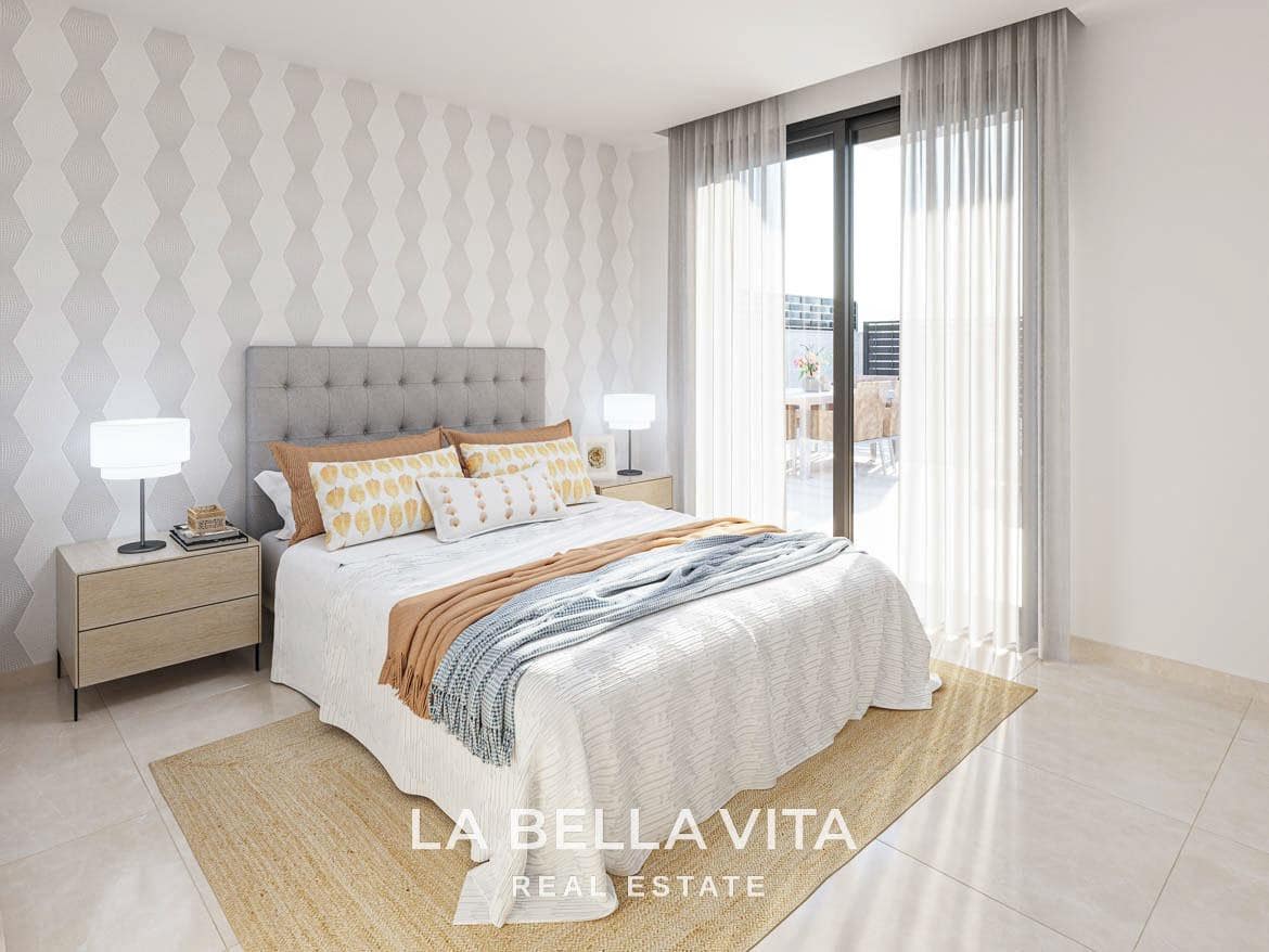 3 soveværelse Villa til salg i San Fulgencio med swimmingpool - € 392.000 (Ref: 9375228)