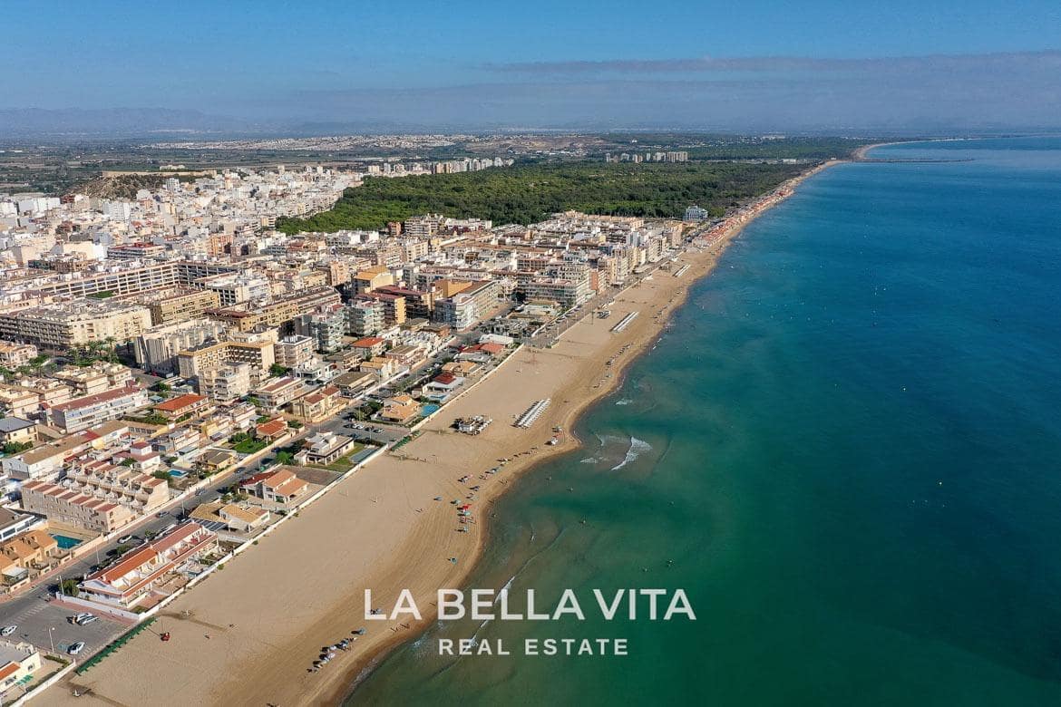 3 soveværelse Villa til salg i San Fulgencio med swimmingpool - € 392.000 (Ref: 9375228)