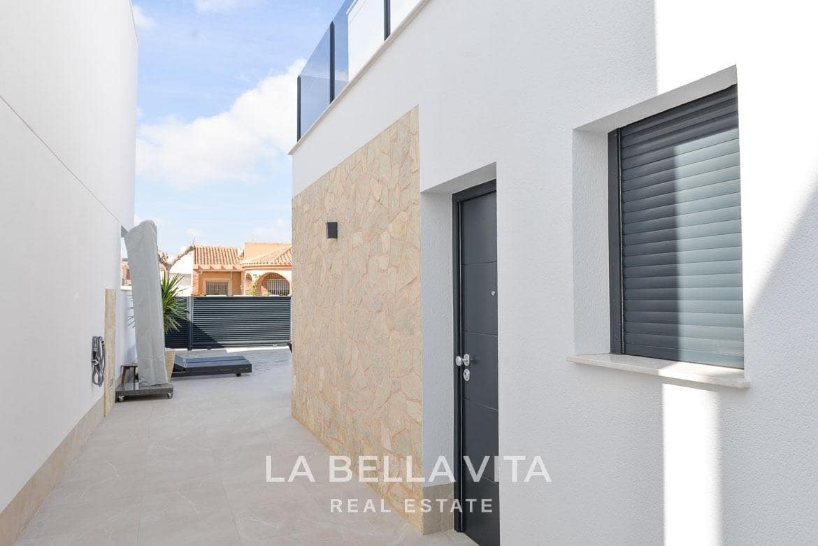 3 sypialnia Willa na sprzedaż w San Pedro del Pinatar z basenem - 439 000 € (Ref: 9375229)