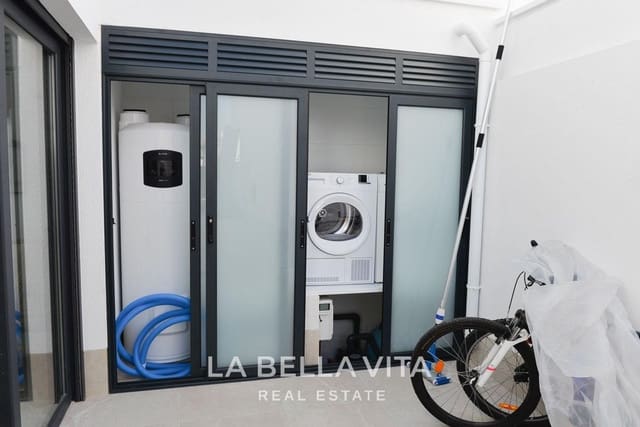 Chalet de 3 habitaciones en San Pedro del Pinatar ciudad, San Pedro del Pinatar en venta con piscina - 439.000 € (Ref: 9375229)