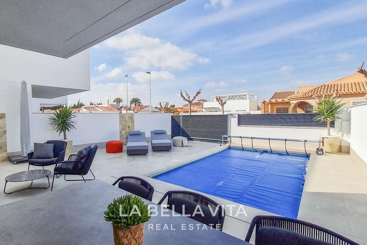 3 sypialnia Willa na sprzedaż w San Pedro del Pinatar z basenem - 439 000 € (Ref: 9375229)