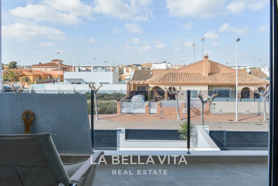 3 sypialnia Willa na sprzedaż w San Pedro del Pinatar z basenem - 439 000 € (Ref: 9375229)