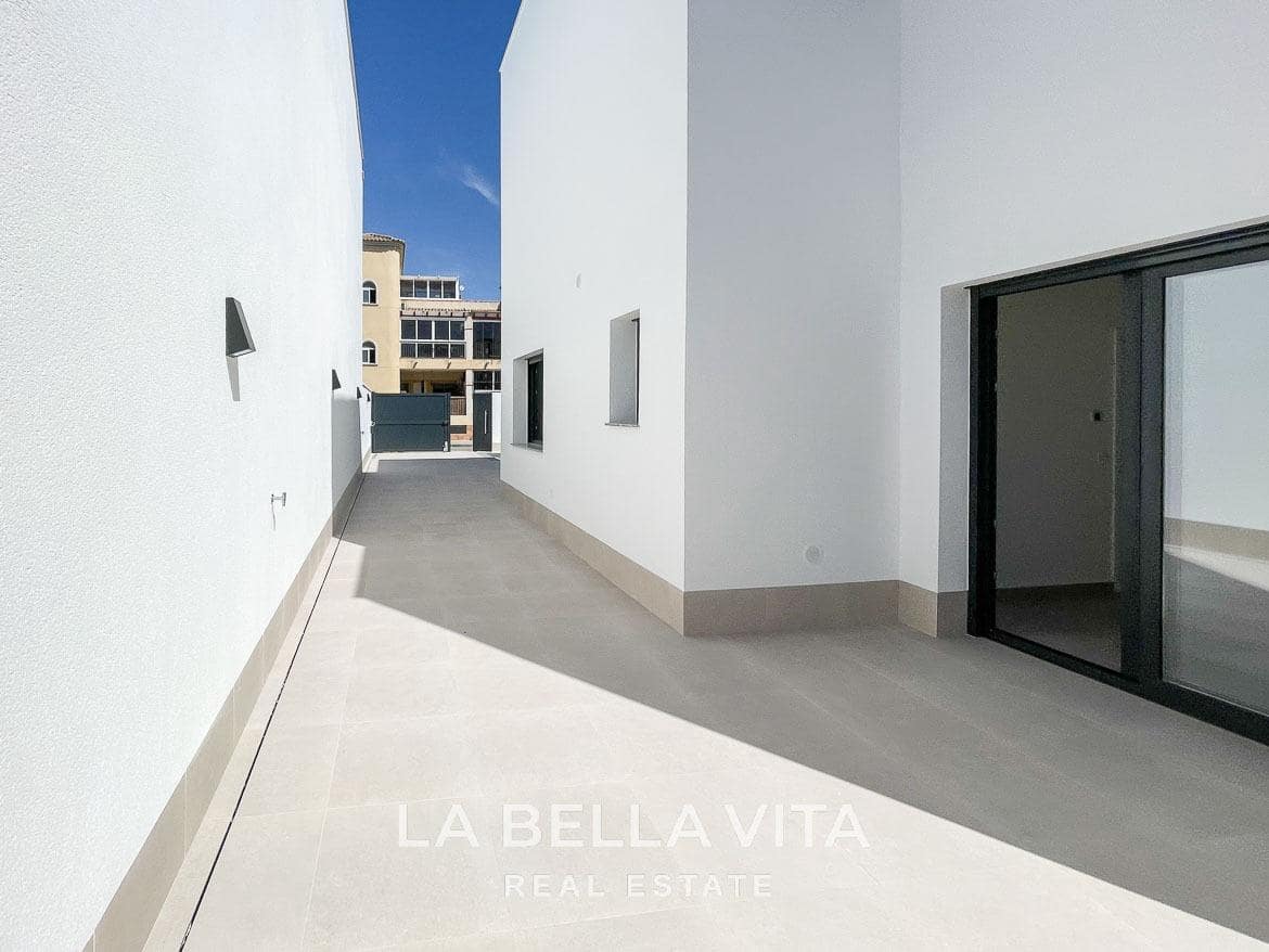 3 bedroom Villa for sale in Almoradi with pool - € 359,900 (Ref: 9375230)