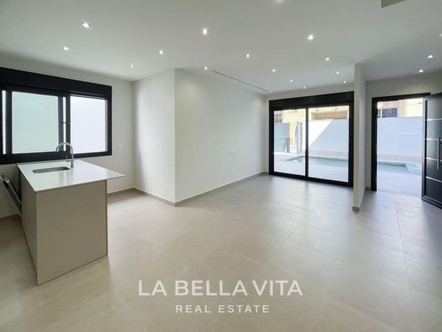 3 bedroom Villa for sale in Almoradí with pool - € 359,900 (Ref: 9375230)