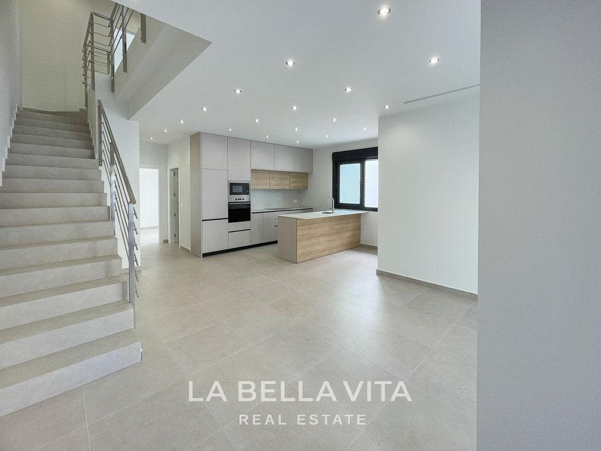 3 bedroom Villa for sale in Almoradi with pool - € 359,900 (Ref: 9375230)