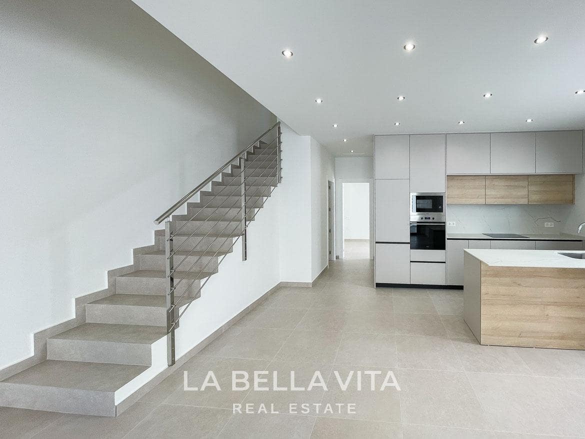 3 bedroom Villa for sale in Almoradi with pool - € 359,900 (Ref: 9375230)