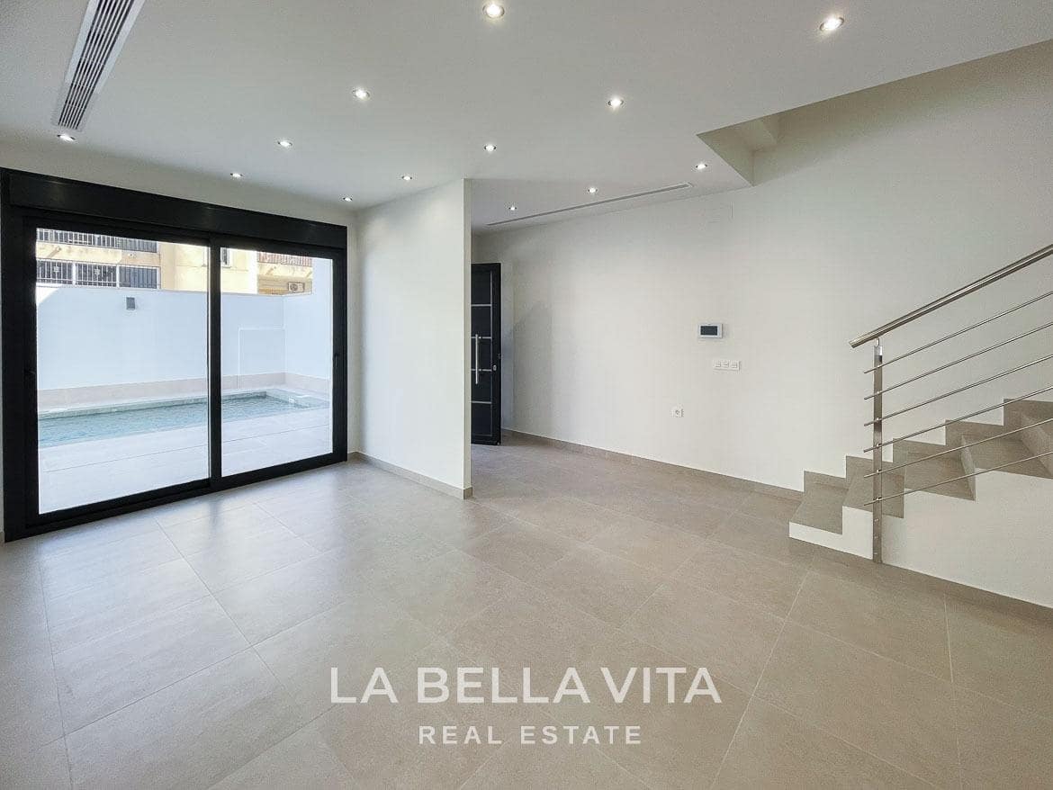 3 bedroom Villa for sale in Almoradi with pool - € 359,900 (Ref: 9375230)