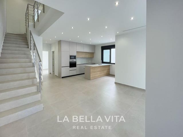 3 bedroom Villa for sale in Almoradí with pool - € 359,900 (Ref: 9375230)