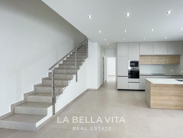 3 bedroom Villa for sale in Almoradí with pool - € 359,900 (Ref: 9375230)