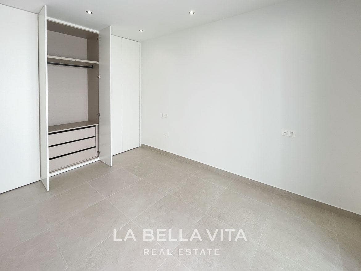 3 bedroom Villa for sale in Almoradi with pool - € 359,900 (Ref: 9375230)