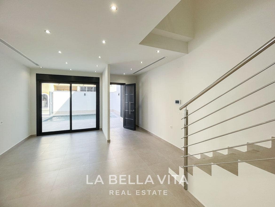 3 bedroom Villa for sale in Almoradi with pool - € 359,900 (Ref: 9375230)