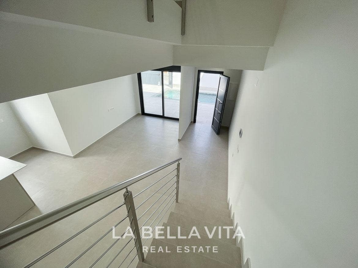 3 bedroom Villa for sale in Almoradi with pool - € 359,900 (Ref: 9375230)