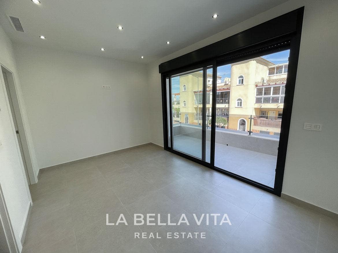 3 bedroom Villa for sale in Almoradi with pool - € 359,900 (Ref: 9375230)