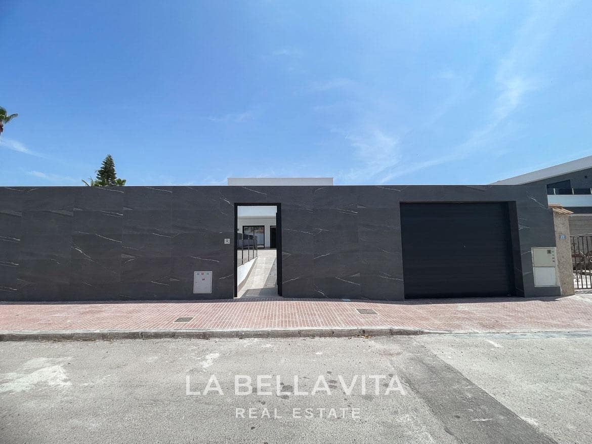 3 soveværelse Villa til salg i Ciudad Quesada med swimmingpool garage - € 799.900 (Ref: 9375234)