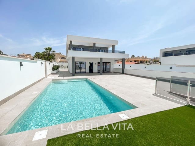 3 makuuhuone Huvila myytävänä paikassa Ciudad Quesada, Rojales mukana uima-altaan 
autotalli - 799 900 € (Ref: 9375234)