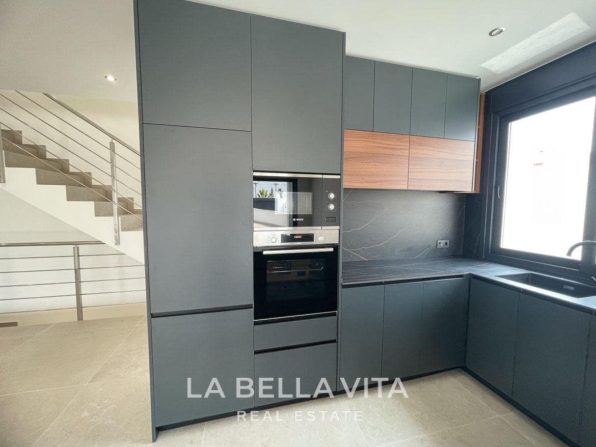 3 soveværelse Villa til salg i Ciudad Quesada med swimmingpool garage - € 799.900 (Ref: 9375234)