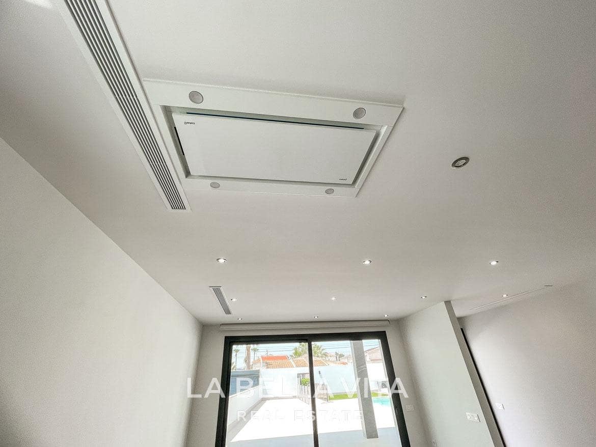 3 soveværelse Villa til salg i Ciudad Quesada med swimmingpool garage - € 799.900 (Ref: 9375234)