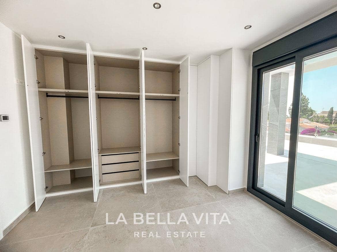 3 soveværelse Villa til salg i Ciudad Quesada med swimmingpool garage - € 799.900 (Ref: 9375234)