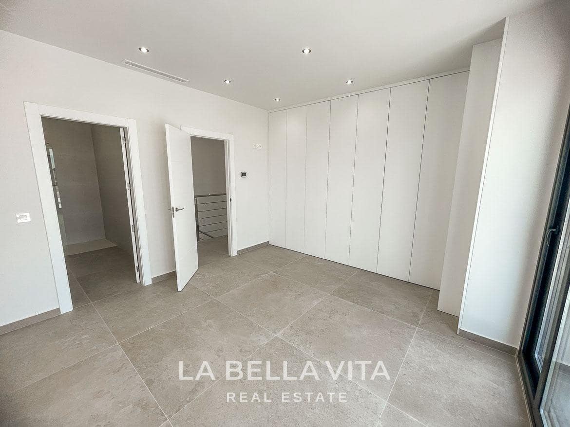 3 soveværelse Villa til salg i Ciudad Quesada med swimmingpool garage - € 799.900 (Ref: 9375234)