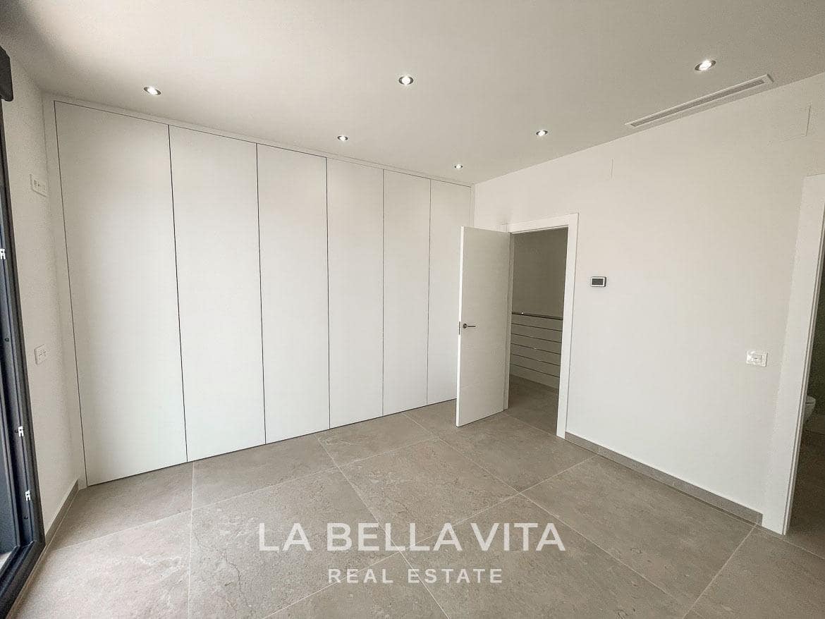 3 soveværelse Villa til salg i Ciudad Quesada med swimmingpool garage - € 799.900 (Ref: 9375234)