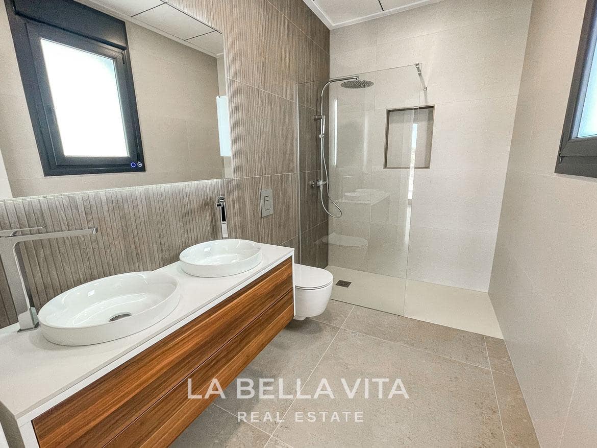 3 soveværelse Villa til salg i Ciudad Quesada med swimmingpool garage - € 799.900 (Ref: 9375234)