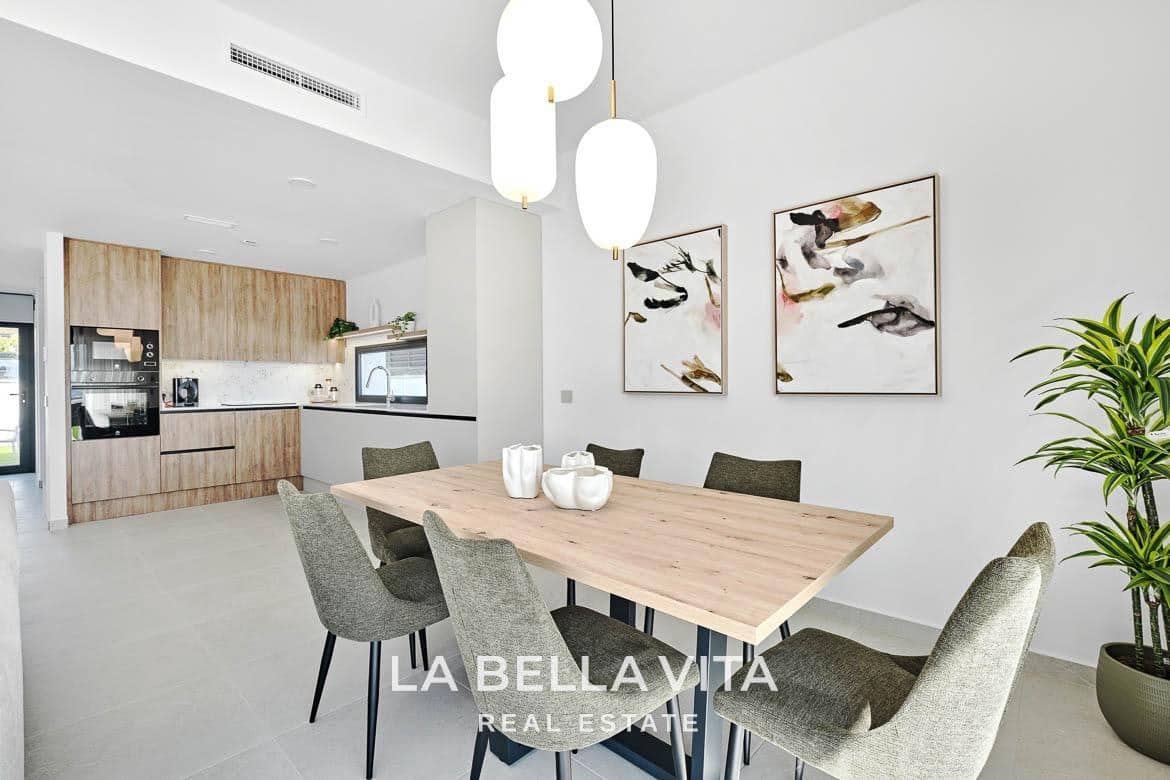 3 bedroom Villa for sale in San Miguel de Salinas with pool - € 649,000 (Ref: 9375235)