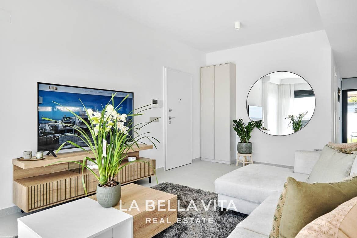 3 bedroom Villa for sale in San Miguel de Salinas with pool - € 649,000 (Ref: 9375235)