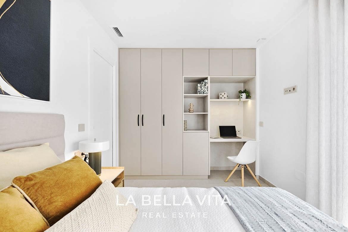 3 bedroom Villa for sale in San Miguel de Salinas with pool - € 649,000 (Ref: 9375235)