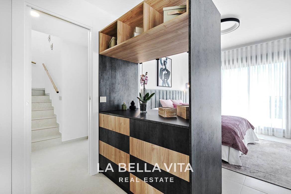 3 bedroom Villa for sale in San Miguel de Salinas with pool - € 649,000 (Ref: 9375235)