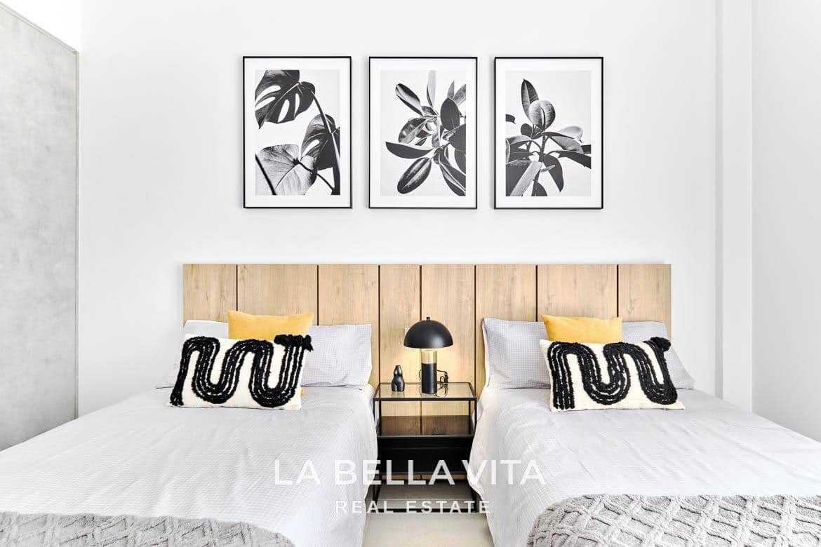 3 bedroom Villa for sale in San Miguel de Salinas with pool - € 649,000 (Ref: 9375235)