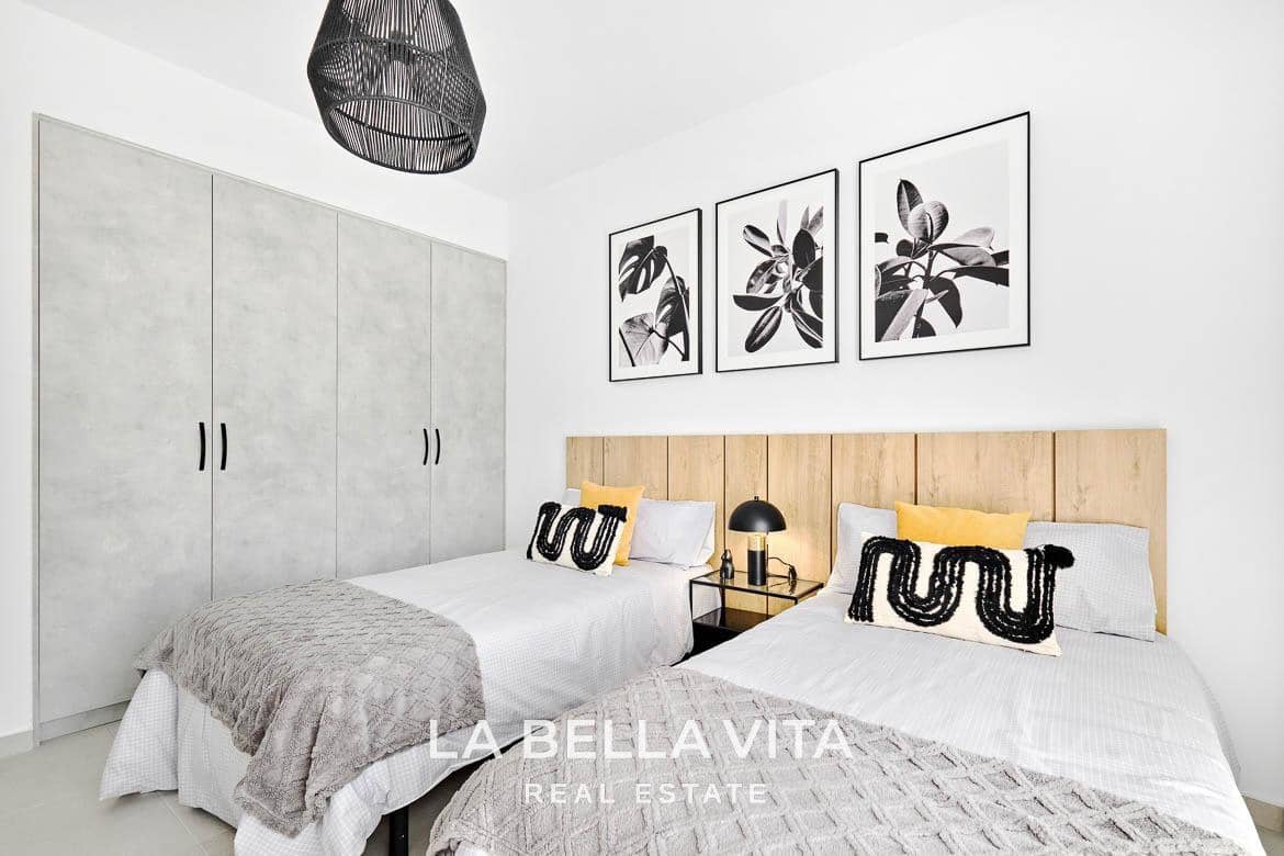 3 bedroom Villa for sale in San Miguel de Salinas with pool - € 649,000 (Ref: 9375235)