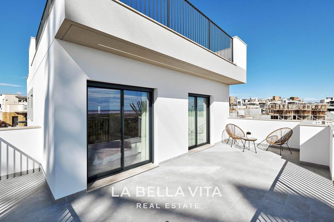 3 bedroom Villa for sale in San Miguel de Salinas with pool - € 649,000 (Ref: 9375235)