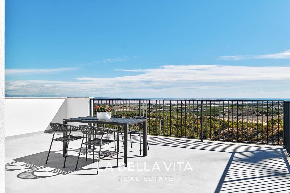 3 bedroom Villa for sale in San Miguel de Salinas with pool - € 649,000 (Ref: 9375235)