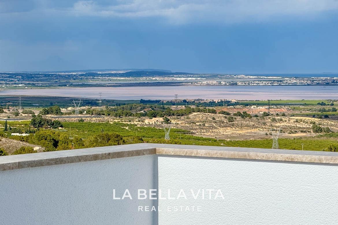 3 bedroom Villa for sale in San Miguel de Salinas with pool - € 649,000 (Ref: 9375235)