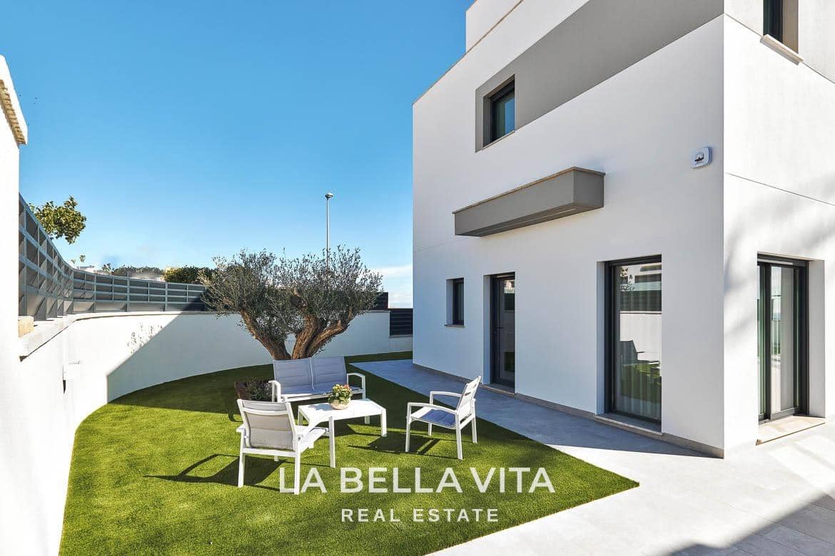 3 bedroom Villa for sale in San Miguel de Salinas with pool - € 649,000 (Ref: 9375235)