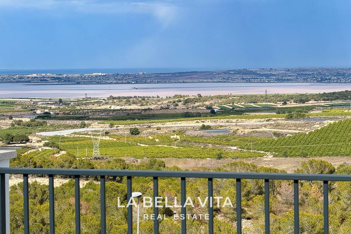 3 bedroom Villa for sale in San Miguel de Salinas with pool - € 649,000 (Ref: 9375235)