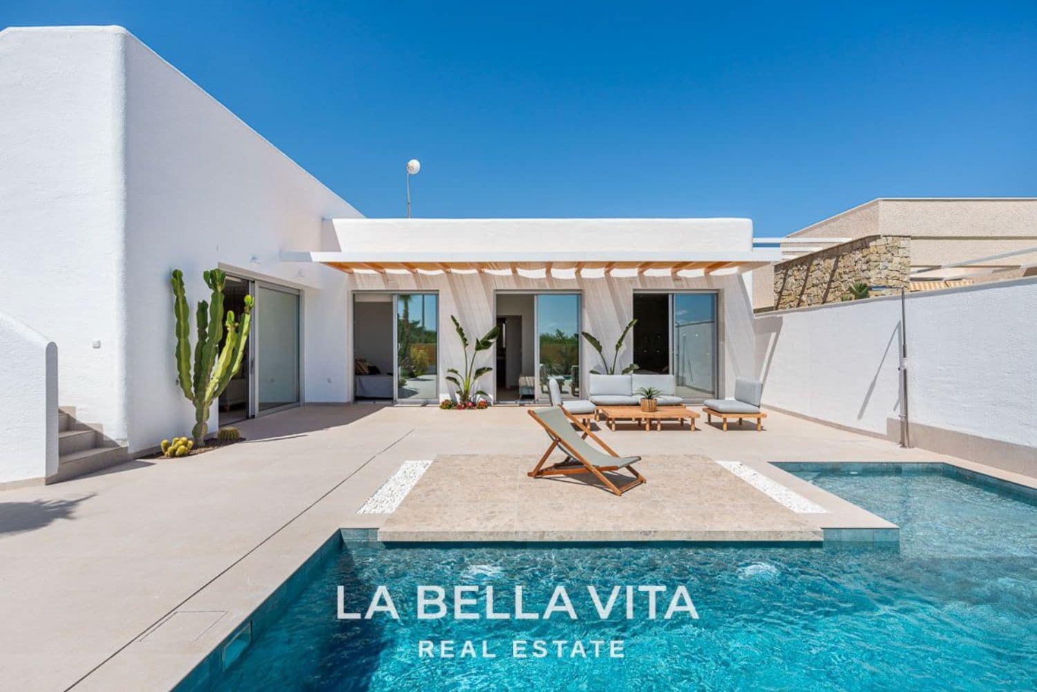 3 Zimmer Villa zu verkaufen in Benijofar mit Pool - 539.000 € (Ref: 9376749)